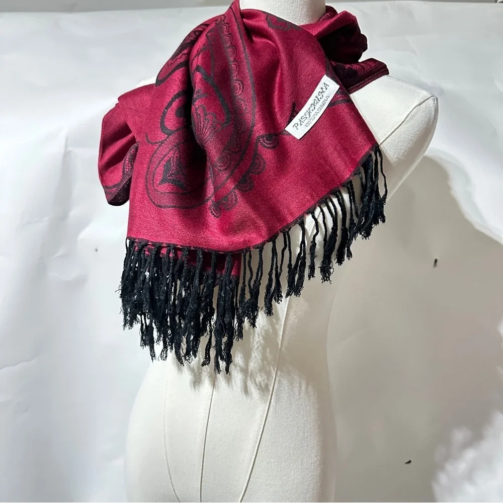 Reversible Paisley Border Pashmina-Style Shawl – Wine Red with Black Fringe